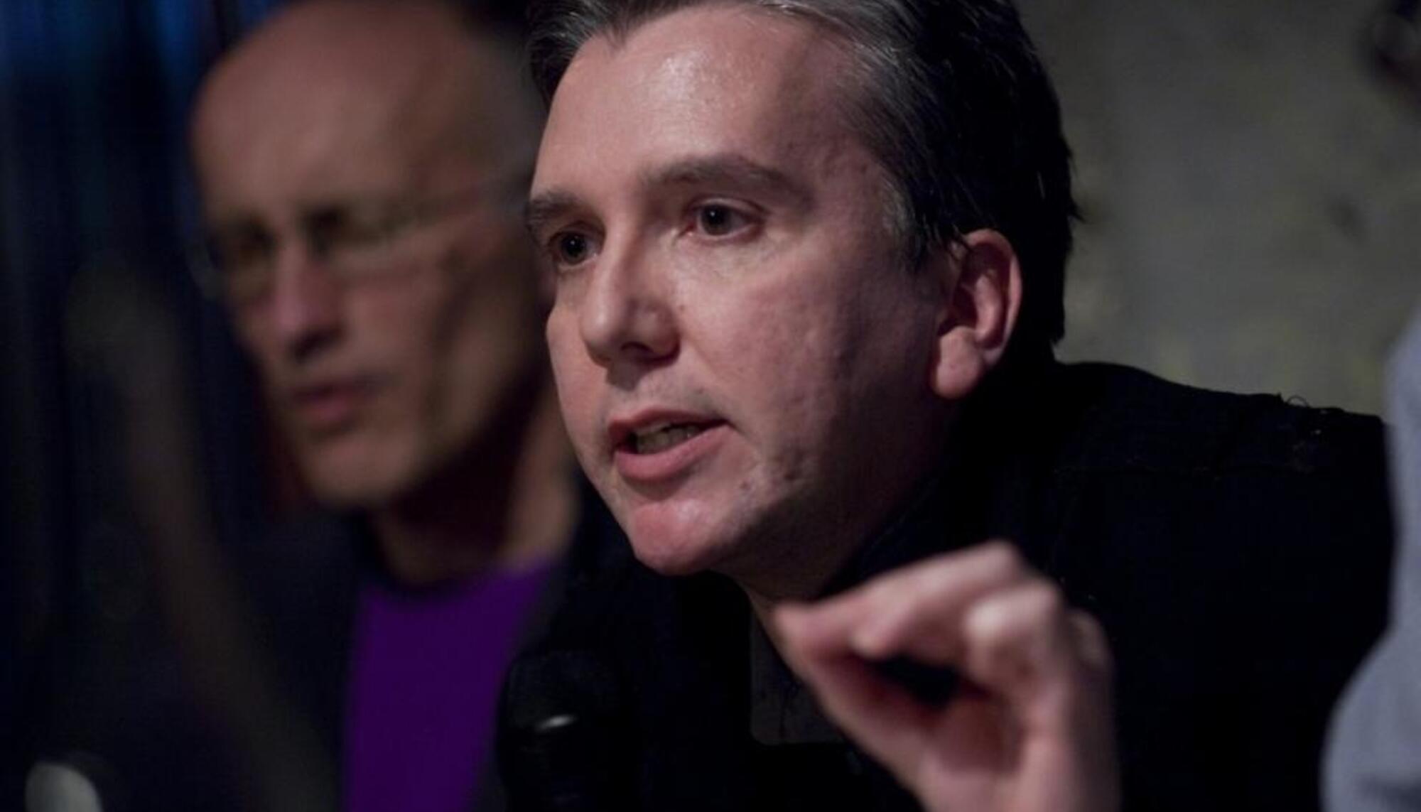 El pensador Mark Fisher, en una conferencia